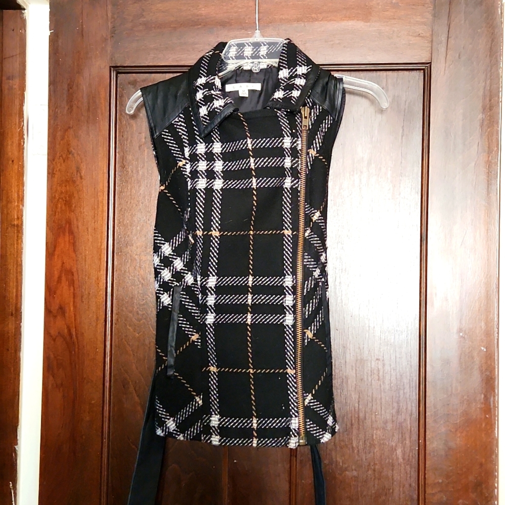 CAbi Moto style vest- M
